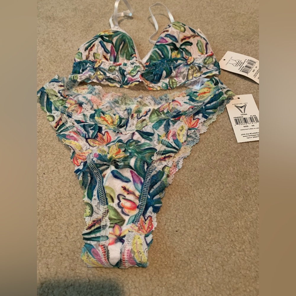 Hanky Panky Lace Bralette and Panty Set